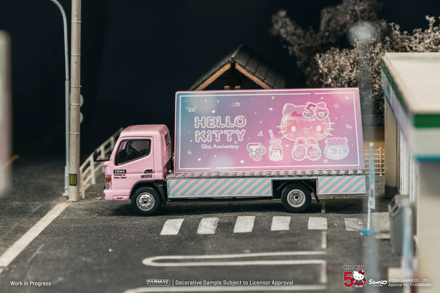 (Preorder) Tarmac Works 1:64 Mitsubishi Fuso Canter Billboard Truck – Pink – Truck64