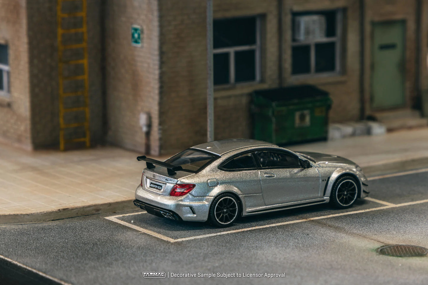 (Preorder) Tarmac Works 1:64 Mercedes-Benz C 63 AMG Coupé Black Series – Silver Metallic- Global64