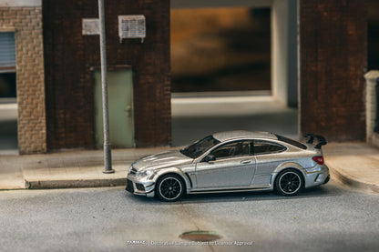 (Preorder) Tarmac Works 1:64 Mercedes-Benz C 63 AMG Coupé Black Series – Silver Metallic- Global64