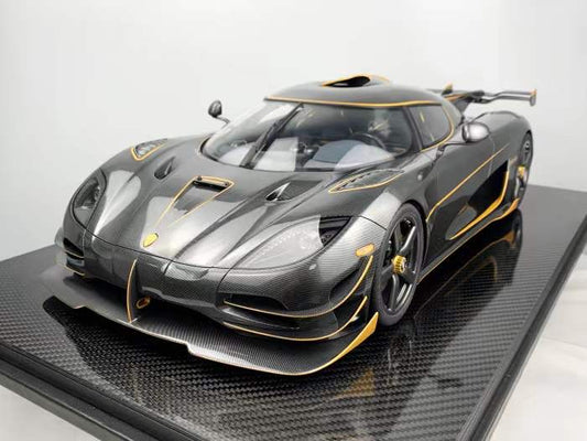 FrontiArt 1:8 Koenigsegg Agera RS Phoenix Carbon Gold F124-156 (Preorder)